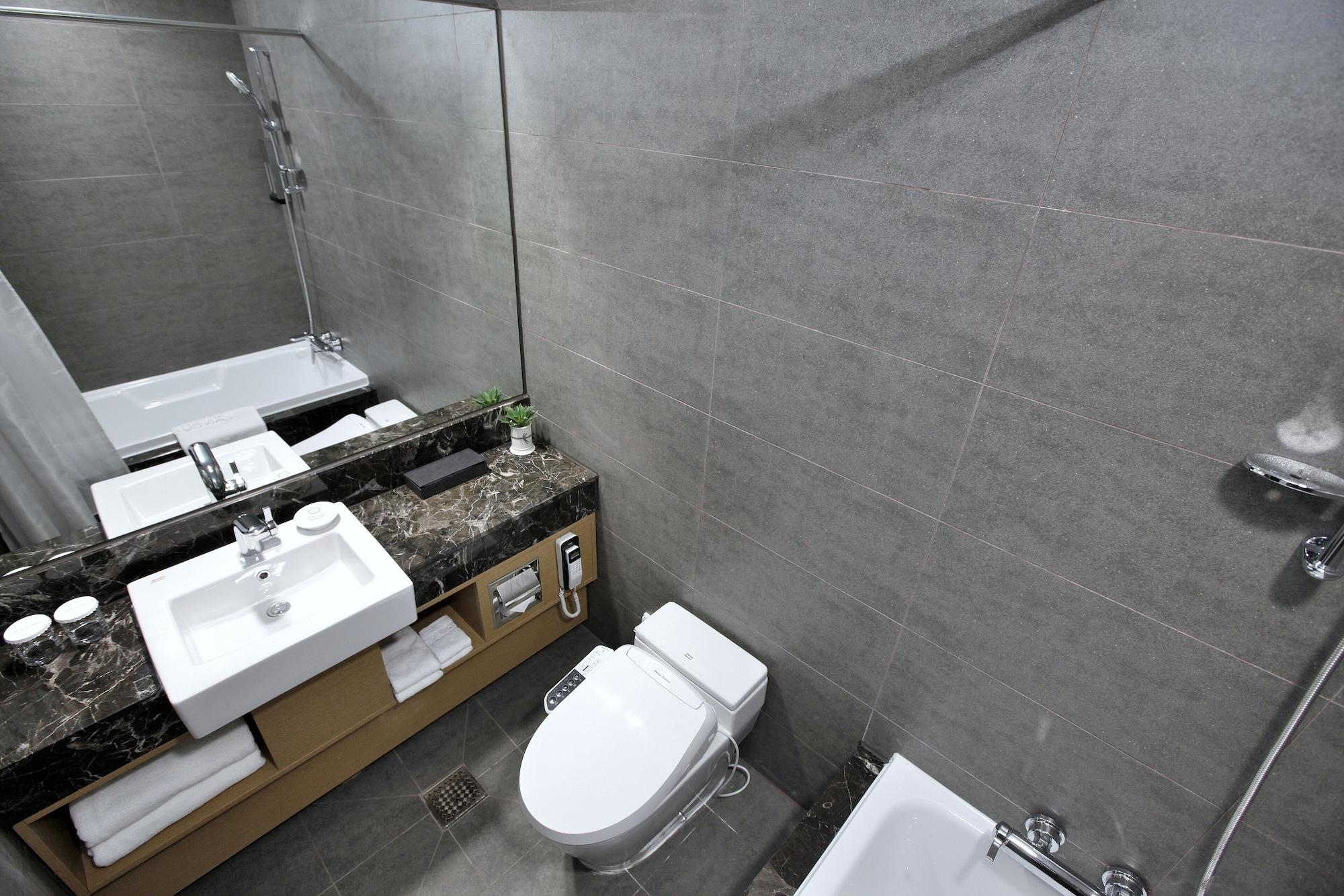On City Hotel Cheonan Extérieur photo